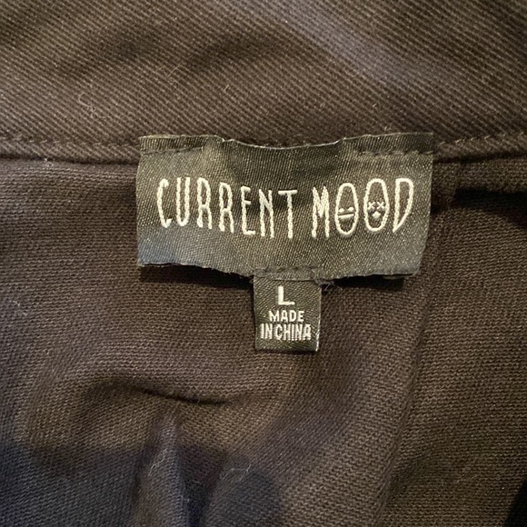 Black skirt with silver detail - Picture 3 of 4